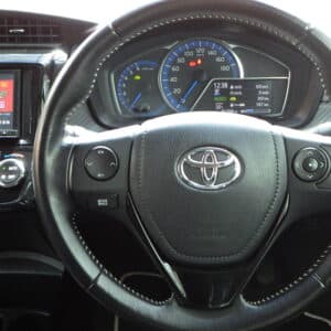 COROLLA FIELDER　カローラフィールダー　HV　G　エアロツアラー　W×B　【特別仕様車グレード】