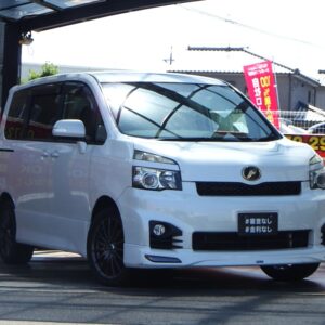 VOXY　ヴォクシー　ZS