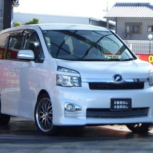 VOXY　ヴォクシー　ZS