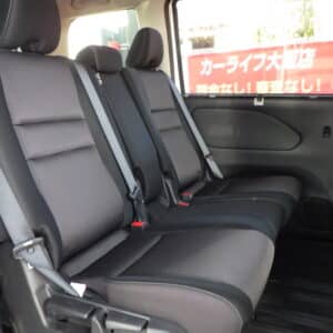セレナ　ハイウェイスター　4WD