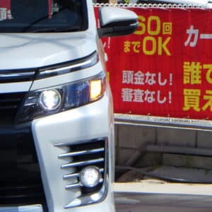 ヴォクシー　ZS