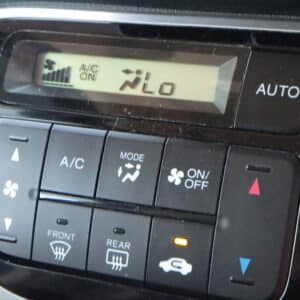 N-BOXカスタム　ターボ　SSパッケージ　《ユーザー買取車》