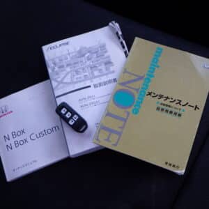 N-BOXカスタム　ターボ　SSパッケージ　《ユーザー買取車》