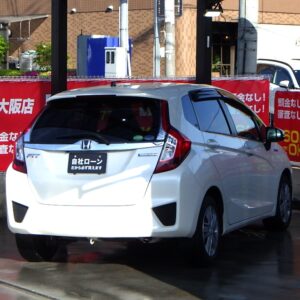 フィット　ハイブリッド　Lパッケージ　《ユーザー買取車》
