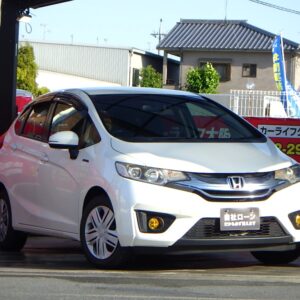 フィット　ハイブリッド　Lパッケージ　《ユーザー買取車》