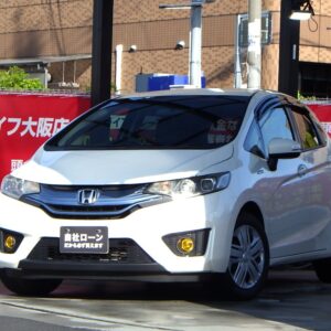 フィット　ハイブリッド　Lパッケージ　《ユーザー買取車》