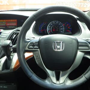 オデッセイ　Mエアロパッケージ　《ユーザー買取車》