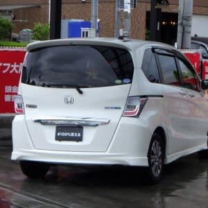 フリード　ハイブリッド　ジャストセレクション　《ユーザー買取車》