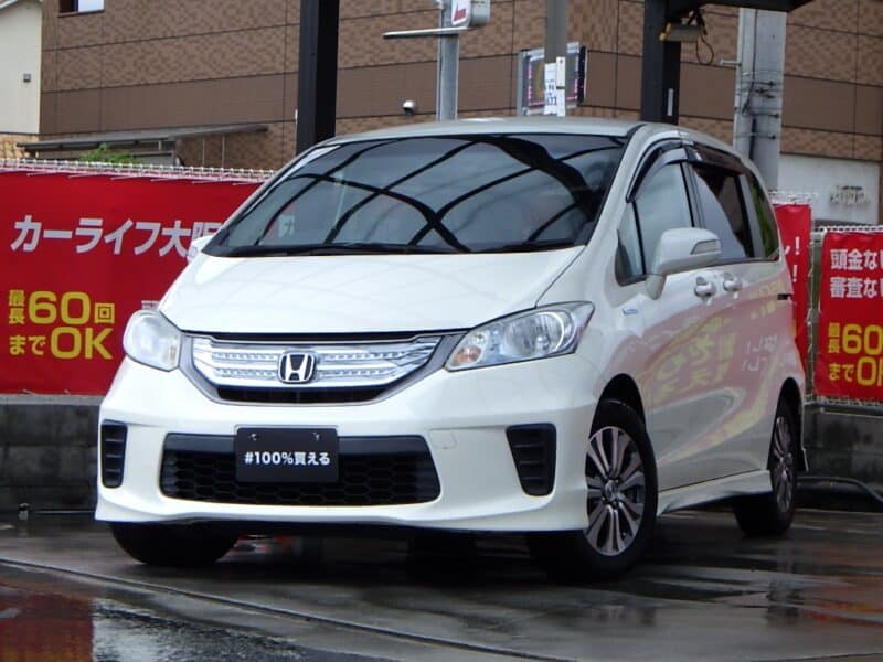 フリード　ハイブリッド　ジャストセレクション　《ユーザー買取車》