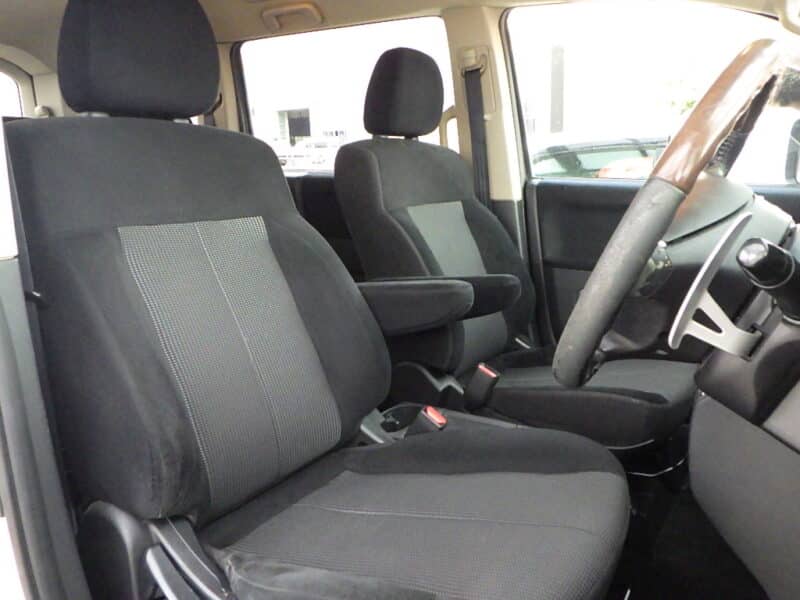 デリカD5 ローデスト Gパワーパッケージ 4WD