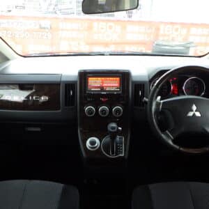 デリカD5　ローデスト　Gパワーパッケージ　4WD