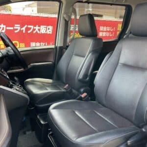 エスクァイア　ハイブリッド　Gi