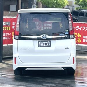 エスクァイア　ハイブリッド　Gi