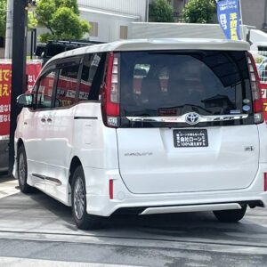 エスクァイア　ハイブリッド　Gi
