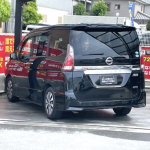セレナ　ハイウェイスター　Vセレクション