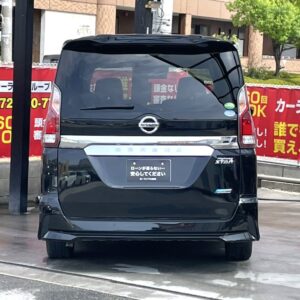 セレナ　ハイウェイスター　Vセレクション
