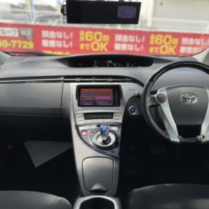 プリウス　S