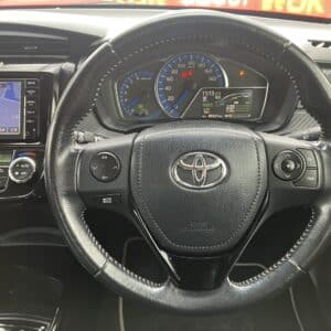 カローラフィールダー　HV　G エアロツアラー　W×B　【特別仕様車グレード】