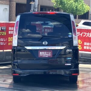 セレナ　ハイウェイスター　Vセレクション