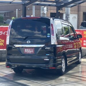 セレナ　ハイウェイスター　Vセレクション