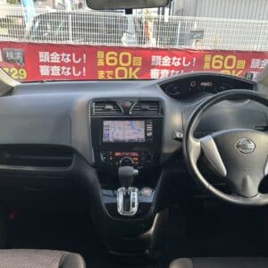 セレナ　ハイウェイスター　Vセレクション　【総合評価優良車】《特別仕様車グレード》