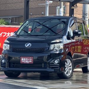 ヴォクシー　ZS