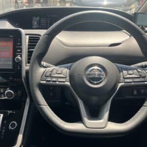 セレナ　ハイウェイスター　【総合評価優良車】
