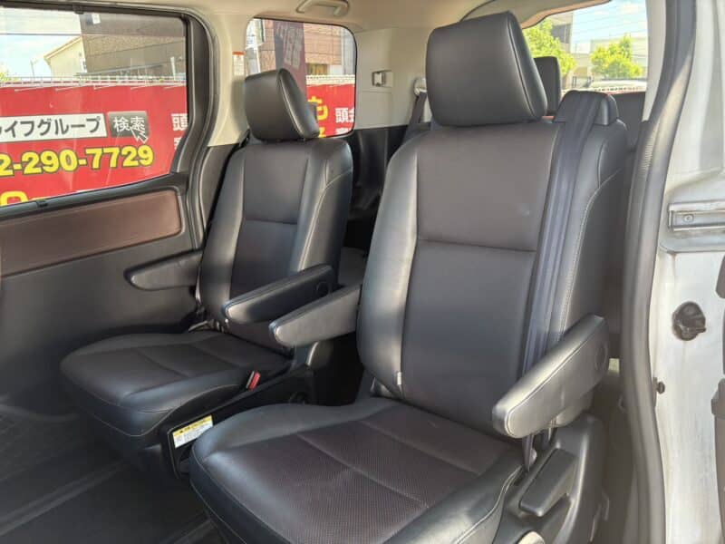 エスクァイア ハイブリッドGi