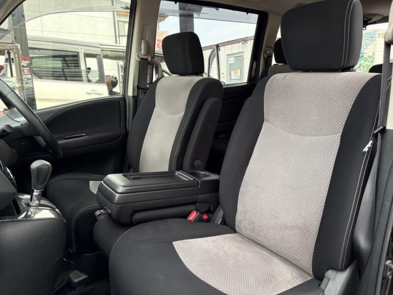 セレナ ライダー ブラックライン S-HV 【総合評価優良車】