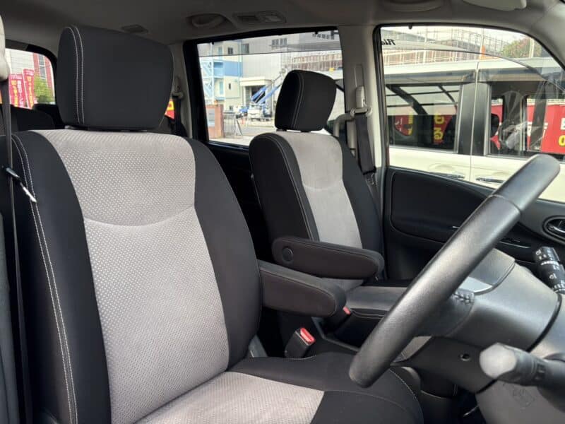 セレナ ライダー ブラックライン S-HV 【総合評価優良車】