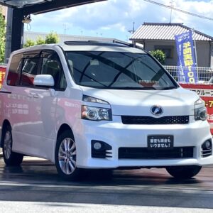 ヴォクシー　ZS