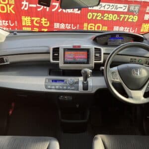 フリード　ハイブリッドジャストセレクション