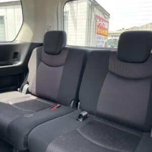 セレナ　ハイウェイスター　Vセレクション