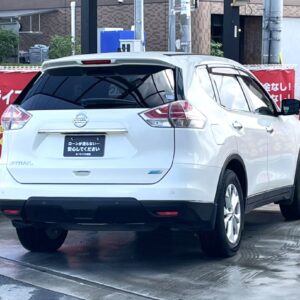 エクストレイル　～7人乗りタイプ～　20Xエマージェンシーブレーキパッケージ　4WD【総合評価優良車】