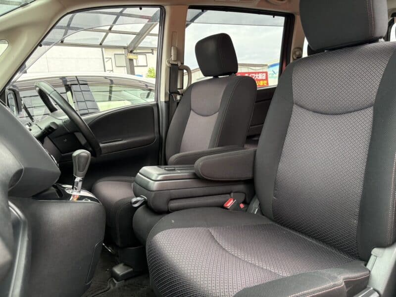 セレナ ハイウェイスター 【総合評価優良車】