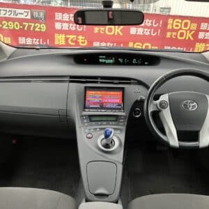 プリウス　Sツーリングセレクション　