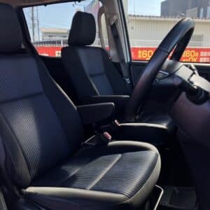 ヴォクシー　ZS　