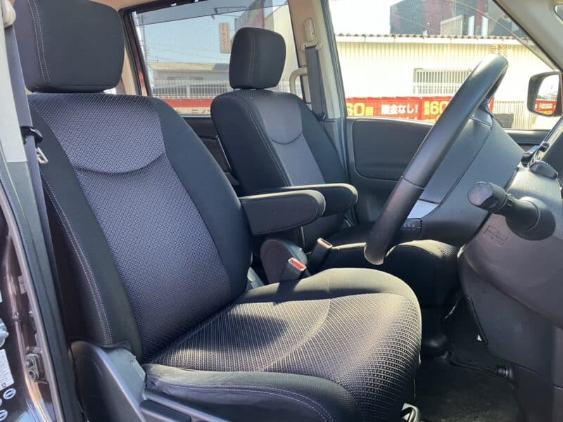 セレナ ハイウェイスター S-HV 【総合評価優良車】