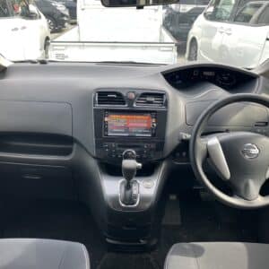 セレナ　ライダー　S-HV