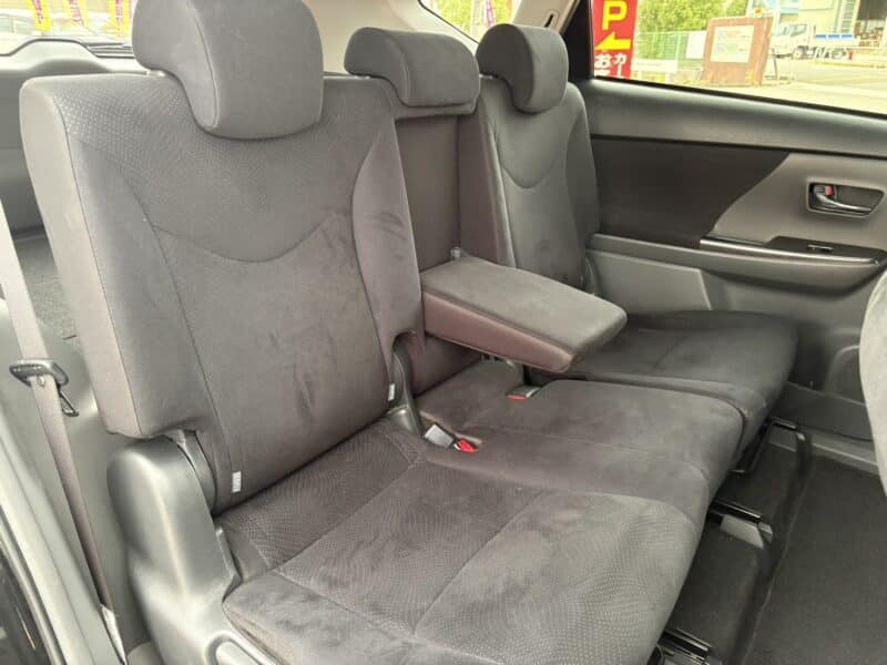 プリウスα Sチューンブラック 【総合評価優良車】