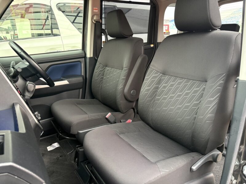 ルーミー カスタムG