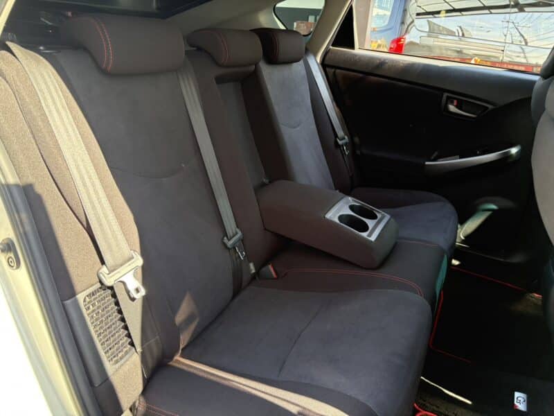 プリウス Sツーリング セレクションG’S