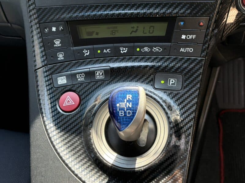 プリウス Sツーリング セレクションG’S