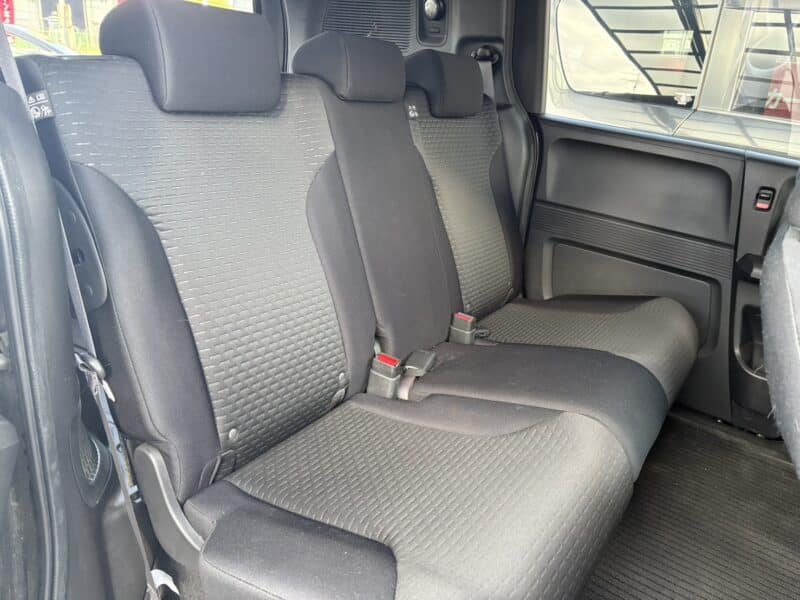 フリードスパイク ハイブリッド ジャストセレクション