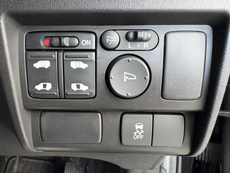 フリードスパイク ハイブリッド ジャストセレクション