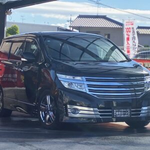 エルグランド　ライダー　黒本革シート マニュアルシート