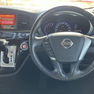 エルグランド　ライダー　黒本革シート マニュアルシート