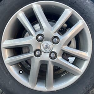 カローラフィールダー　ハイブリッドG　エアロツアラー・W×B