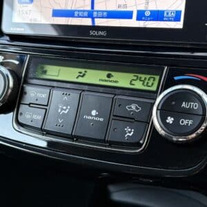 カローラフィールダー　ハイブリッドG　エアロツアラー・W×B