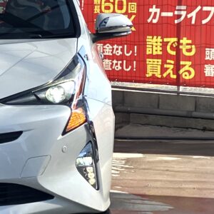 プリウス Sツーリング セレクション 【総合評価優良車】